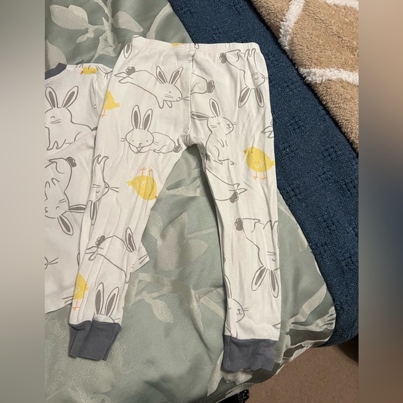 Carter’s bunny and chick Easter pajama set 3T gender neutral - Picture 3 of 8